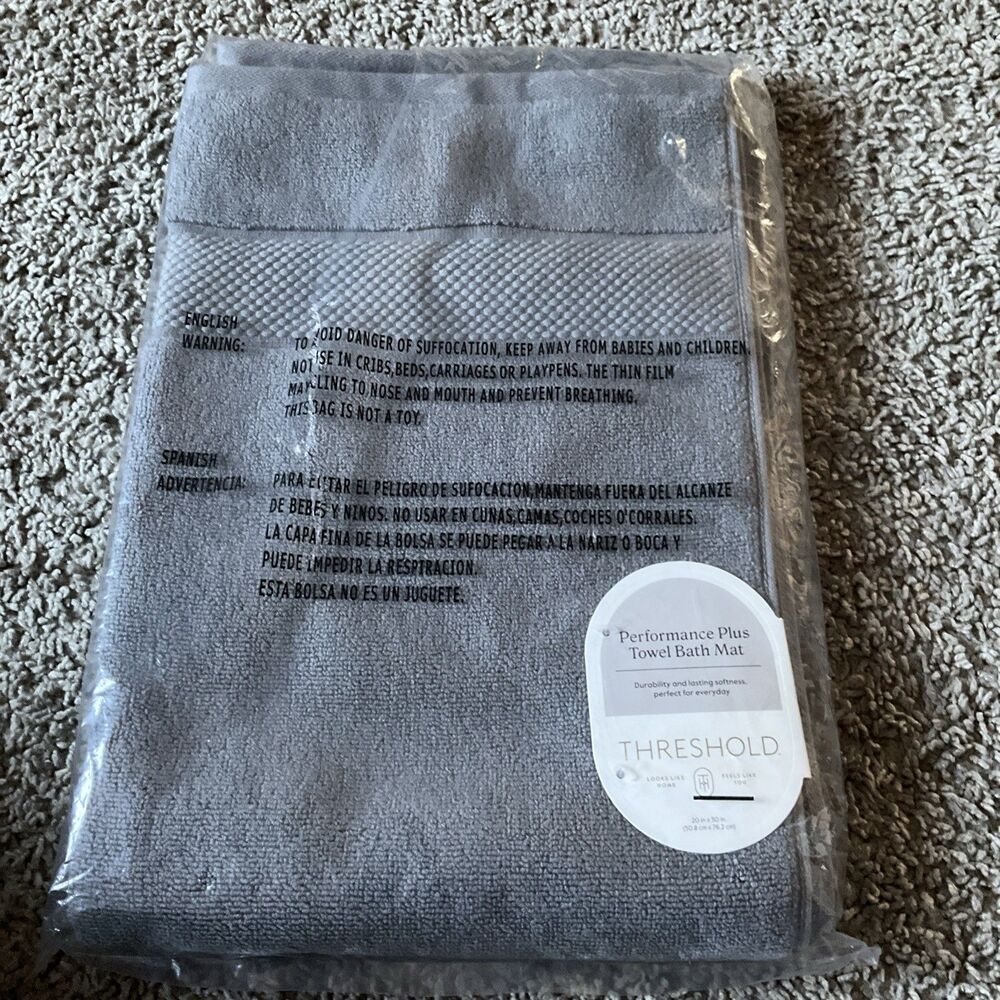 Threshold Performance Plus Towel Bath Mat Gray 20" x 30" Washable Durable & Soft